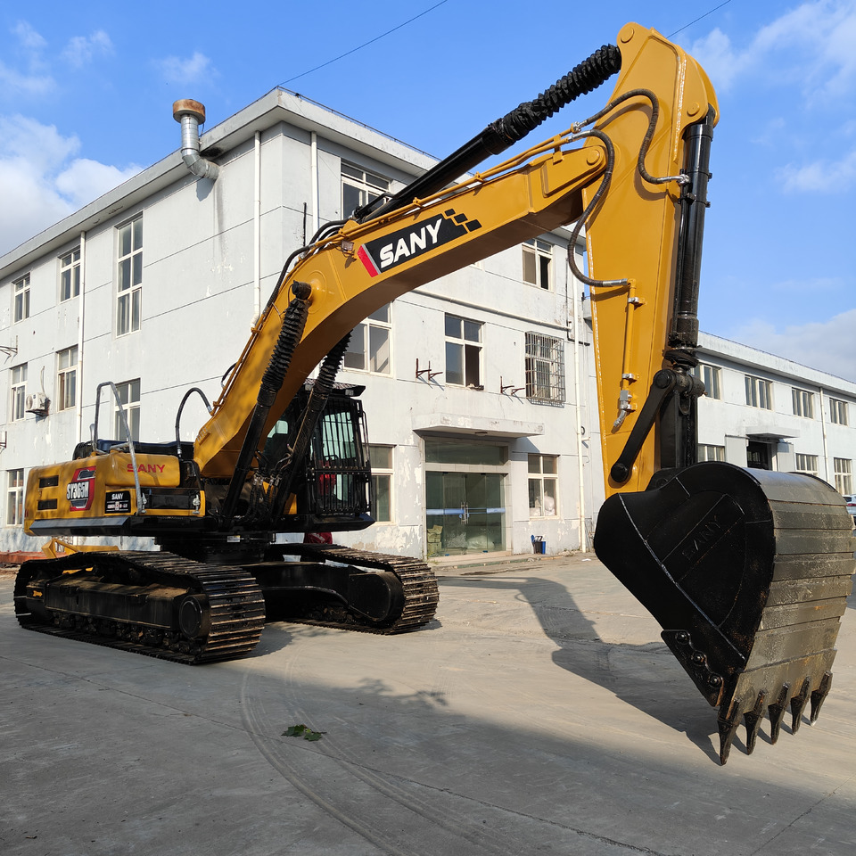 SANY 365H SY365H excavator - Lánctalpas kotró: 4 kép. SANY 365H SY365H excavator - Lánctalpas kotró: 4 kép.