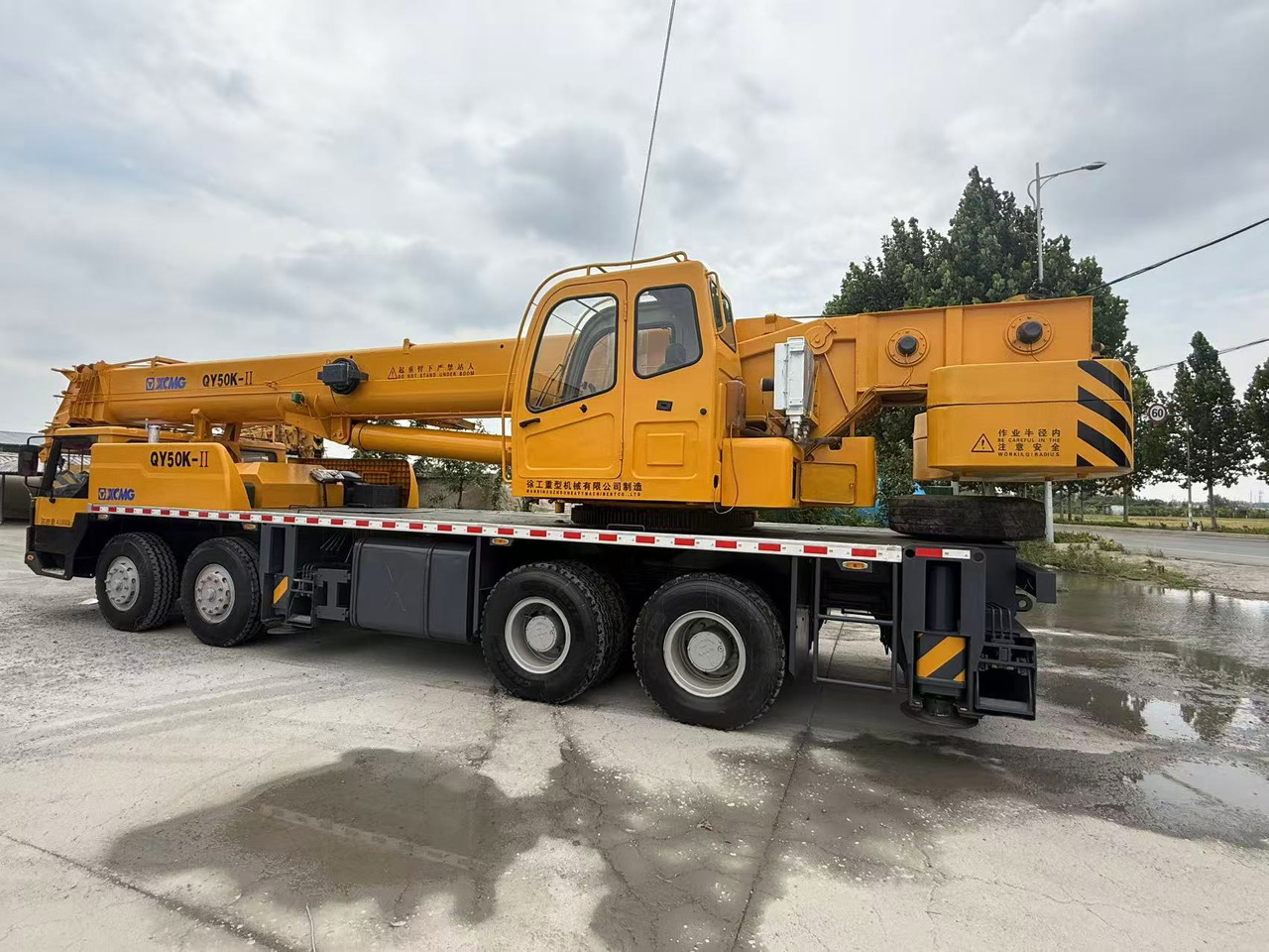 XCMG QY50K truck crane 50ton - Autódaru: 5 kép. XCMG QY50K truck crane 50ton - Autódaru: 5 kép.