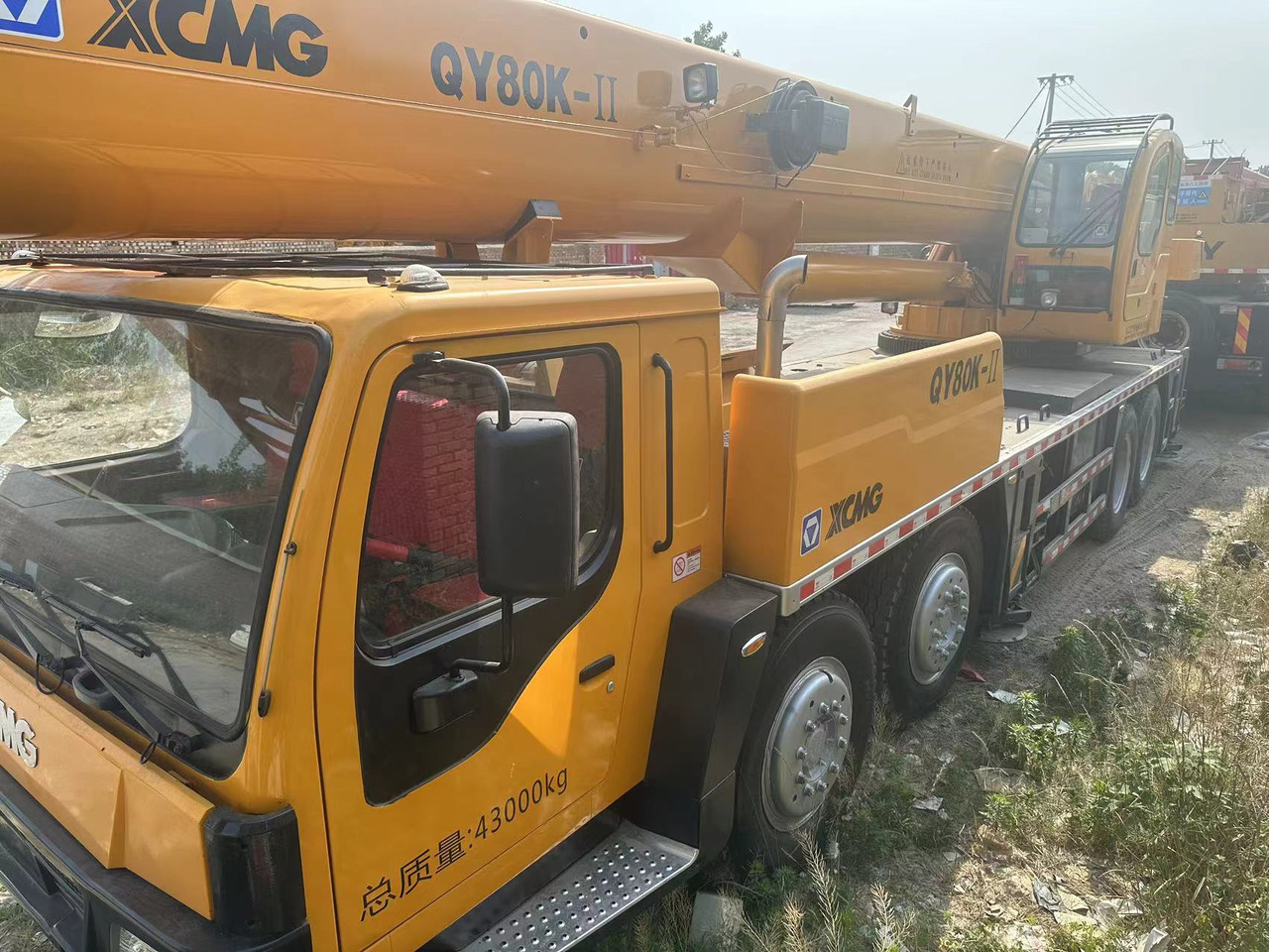 XCMG QY80K used 80ton truck crane - Terepjáró autódaru: 4 kép. XCMG QY80K used 80ton truck crane - Terepjáró autódaru: 4 kép.