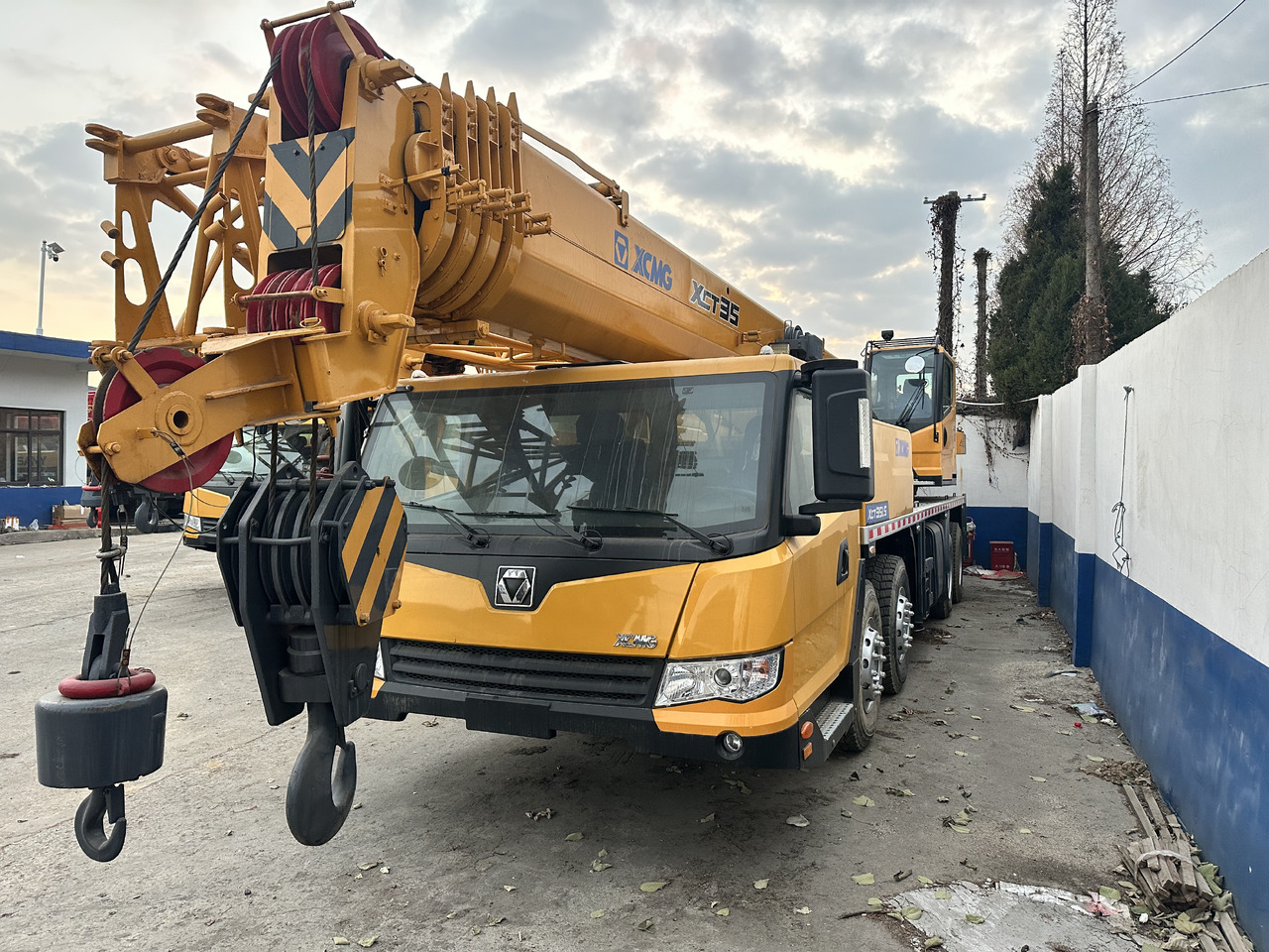XCMG XCT35 - Autódaru: 5 kép. XCMG XCT35 - Autódaru: 5 kép.