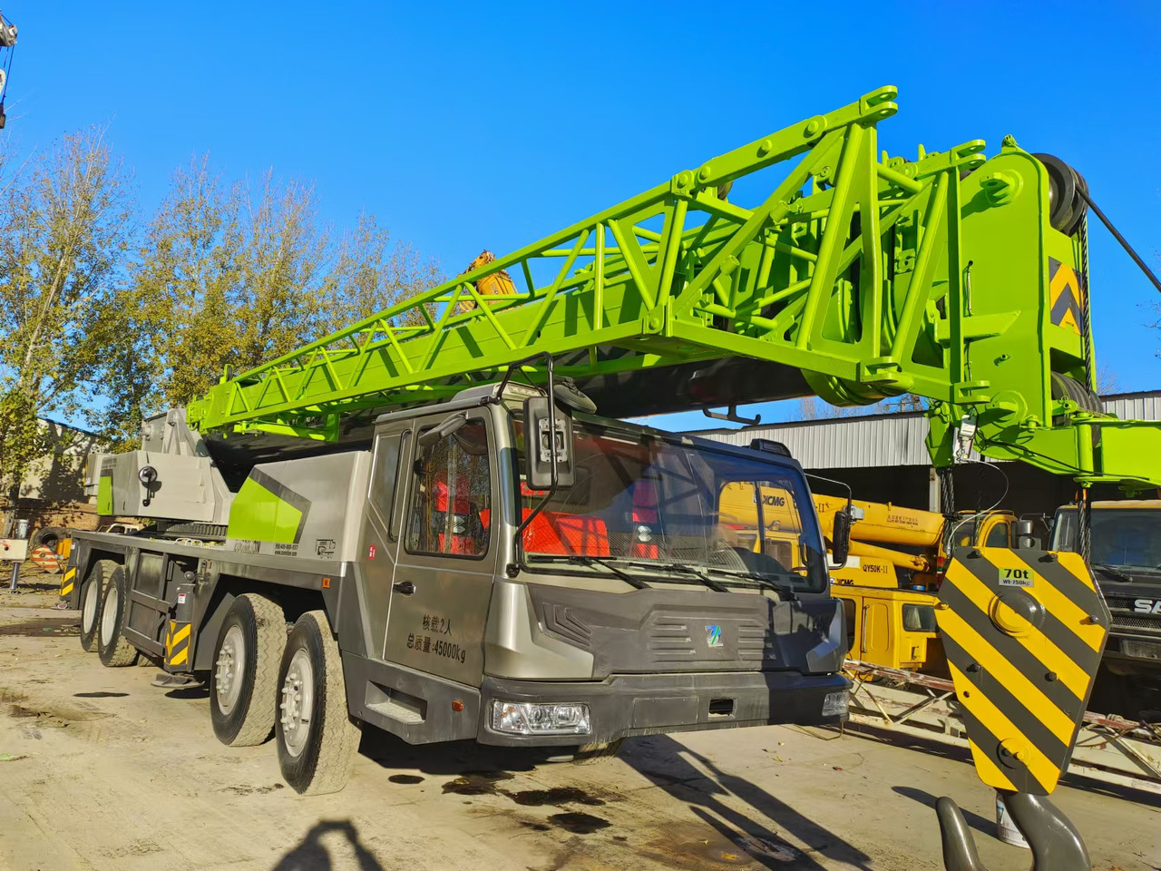 ZOOMLION ZTC700V - Autódaru: 1 kép. ZOOMLION ZTC700V - Autódaru: 1 kép.