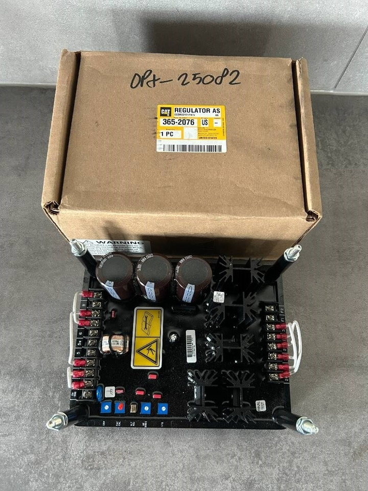 CAT AVR 365-2076 - DPX-25082 - Elektromos rendszer - Építőipari gépek: 1 kép. CAT AVR 365-2076 - DPX-25082 - Elektromos rendszer - Építőipari gépek: 1 kép.