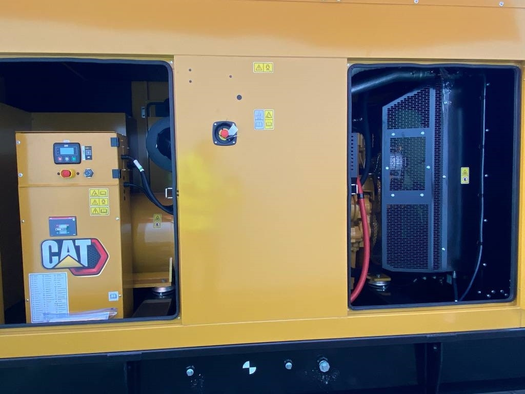CAT DE500GC - 500 kVA Stand-by Generator - DPX-18220 - Áramfejlesztő: 5 kép. CAT DE500GC - 500 kVA Stand-by Generator - DPX-18220 - Áramfejlesztő: 5 kép.
