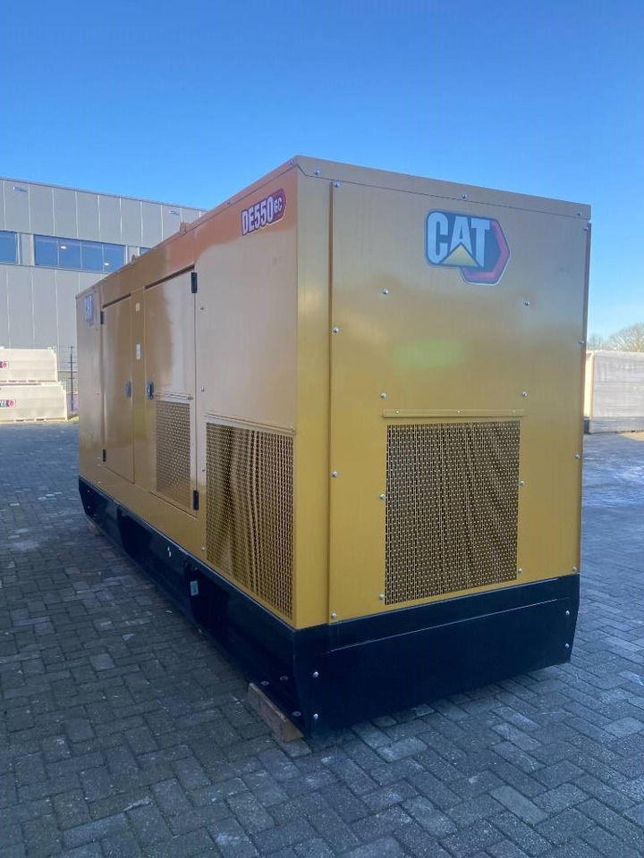 CAT DE550GC - 550 kVA Stand-by Generator - DPX-18221 - Áramfejlesztő: 2 kép. CAT DE550GC - 550 kVA Stand-by Generator - DPX-18221 - Áramfejlesztő: 2 kép.