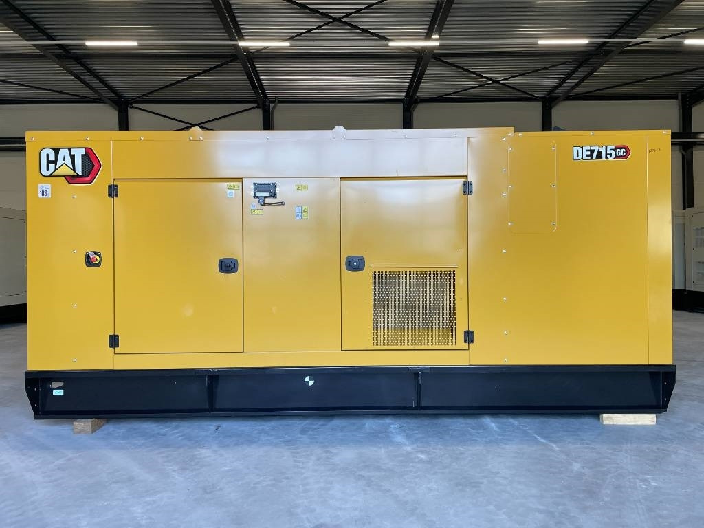 CAT DE715GC - 715 kVA Stand-by Generator - DPX-18224 - Áramfejlesztő: 1 kép. CAT DE715GC - 715 kVA Stand-by Generator - DPX-18224 - Áramfejlesztő: 1 kép.
