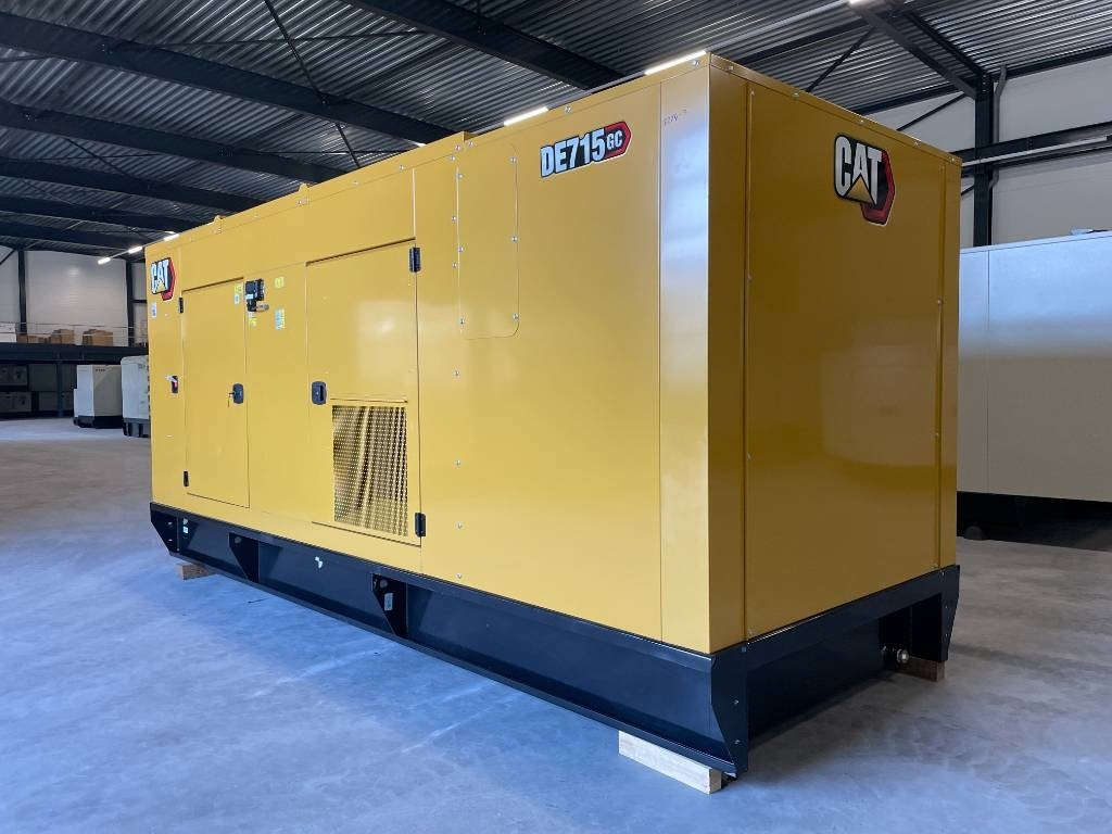 CAT DE715GC - 715 kVA Stand-by Generator - DPX-18224 - Áramfejlesztő: 5 kép. CAT DE715GC - 715 kVA Stand-by Generator - DPX-18224 - Áramfejlesztő: 5 kép.