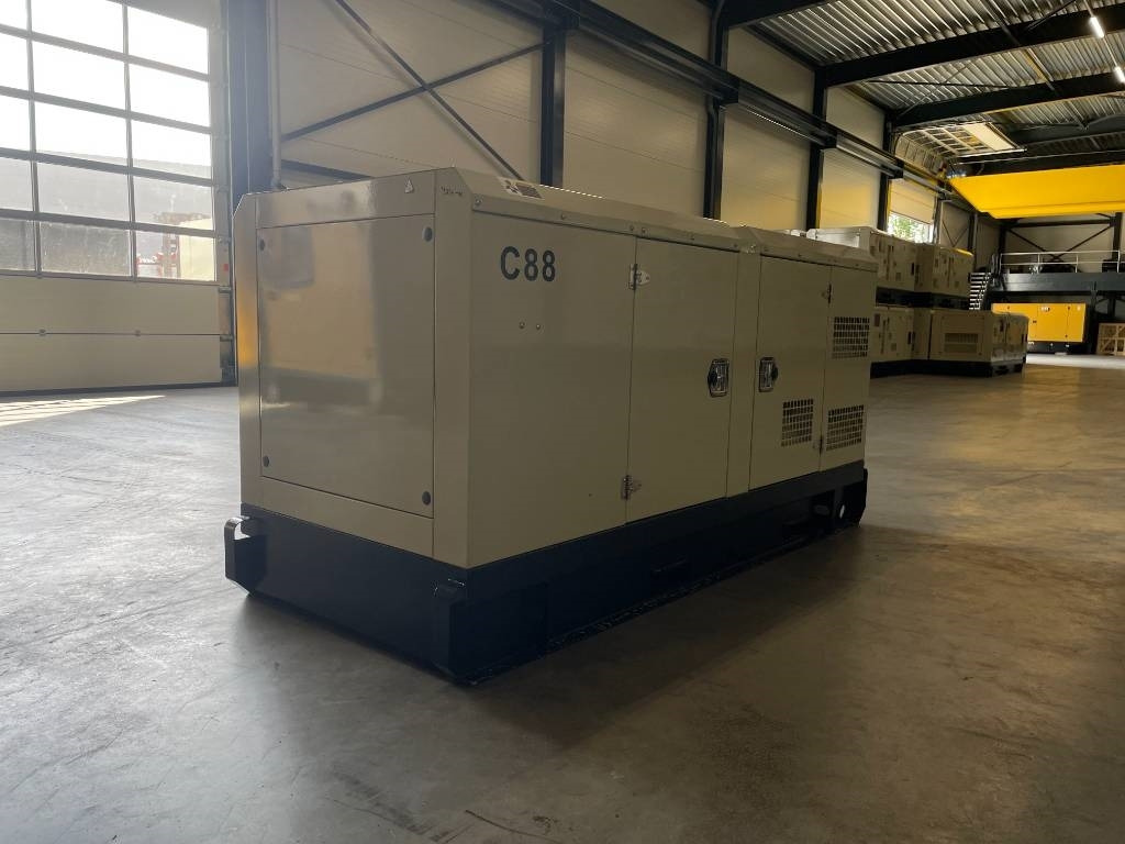 Cummins 4BTA3.9-G11 - 88 kVA Generator - DPX-19834 - Áramfejlesztő: 4 kép. Cummins 4BTA3.9-G11 - 88 kVA Generator - DPX-19834 - Áramfejlesztő: 4 kép.