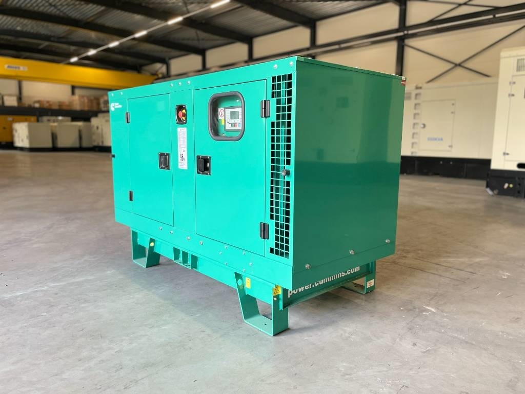 Cummins C22D5 - 22 kVA Surplus genset - DPX-18501 - Áramfejlesztő: 5 kép. Cummins C22D5 - 22 kVA Surplus genset - DPX-18501 - Áramfejlesztő: 5 kép.