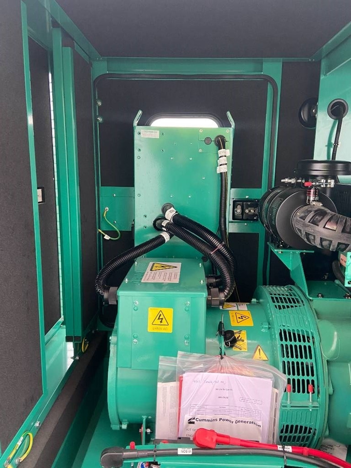 Cummins C38D5 - 38 kVA Generator - DPX-18504 - Áramfejlesztő: 3 kép. Cummins C38D5 - 38 kVA Generator - DPX-18504 - Áramfejlesztő: 3 kép.