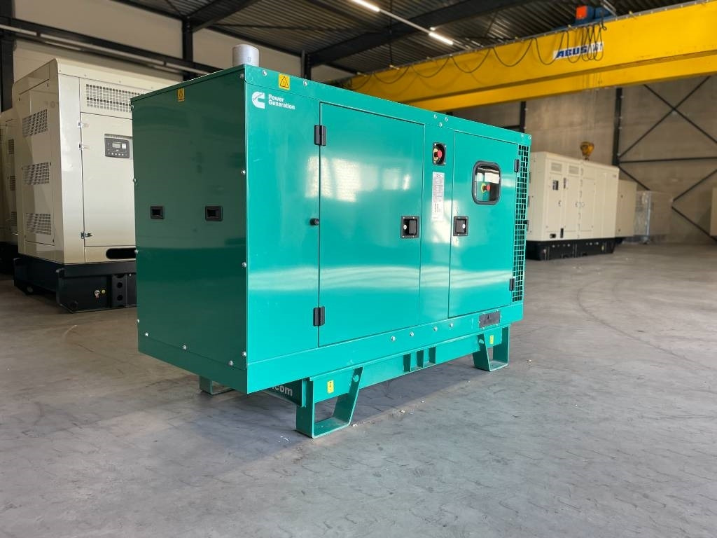 Cummins C38D5 - 38 kVA Surplus genset - DPX-18504 - Áramfejlesztő: 2 kép. Cummins C38D5 - 38 kVA Surplus genset - DPX-18504 - Áramfejlesztő: 2 kép.