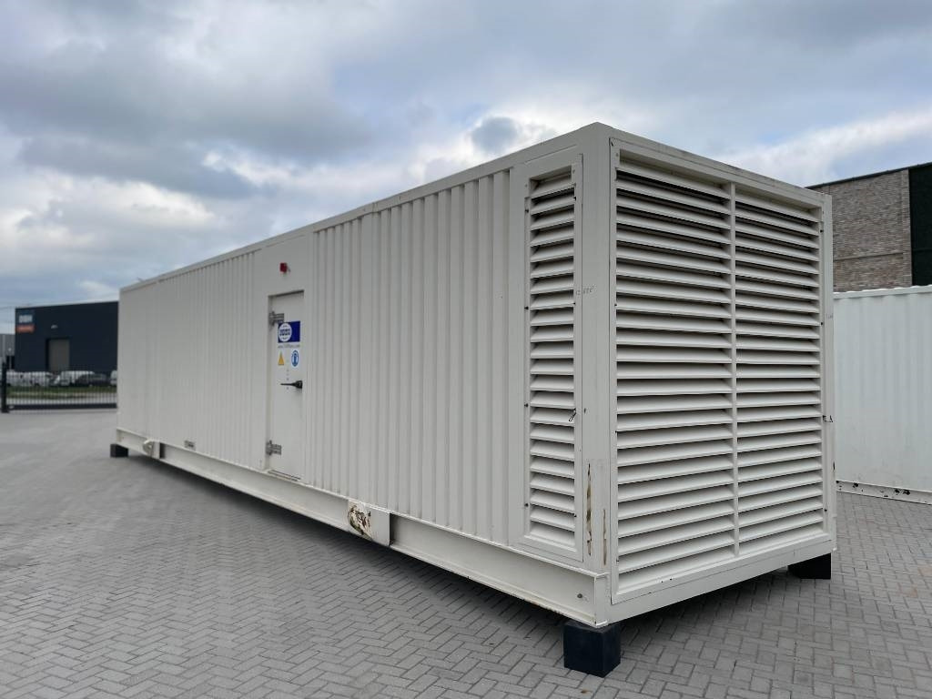 FG Wilson P1500P3 - 1.650 kVA Generator - DPX-12628 - Áramfejlesztő: 5 kép. FG Wilson P1500P3 - 1.650 kVA Generator - DPX-12628 - Áramfejlesztő: 5 kép.