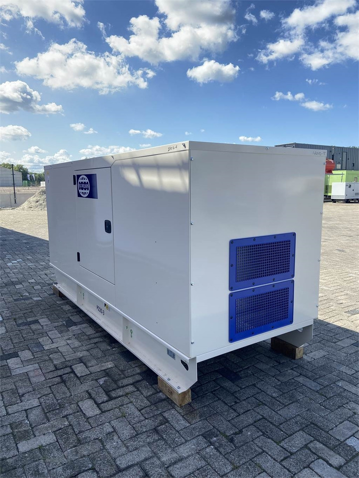 FG Wilson P220-3 - 220 kVA Genset - DPX-16012 - Áramfejlesztő: 2 kép. FG Wilson P220-3 - 220 kVA Genset - DPX-16012 - Áramfejlesztő: 2 kép.