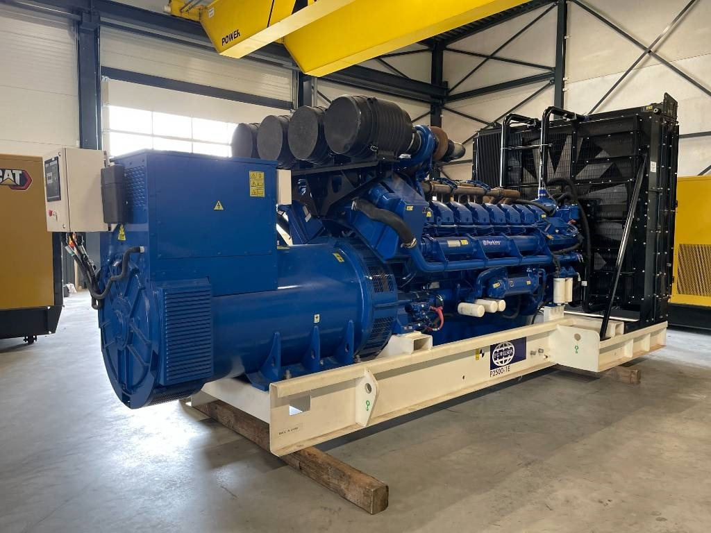 FG Wilson P2500-1E - 2500 kVA Surplus Genset - DPX-25085 - Áramfejlesztő: 4 kép. FG Wilson P2500-1E - 2500 kVA Surplus Genset - DPX-25085 - Áramfejlesztő: 4 kép.