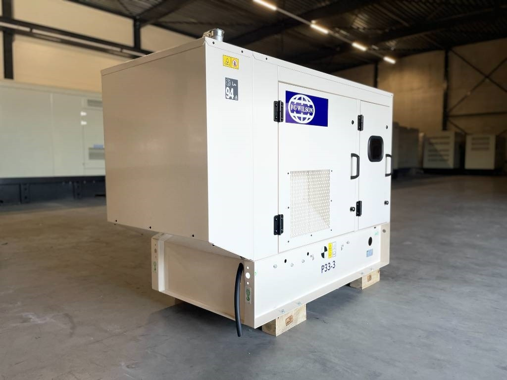 FG Wilson P33-3 - 33 kVA Genset - DPX-16003 - Áramfejlesztő: 2 kép. FG Wilson P33-3 - 33 kVA Genset - DPX-16003 - Áramfejlesztő: 2 kép.