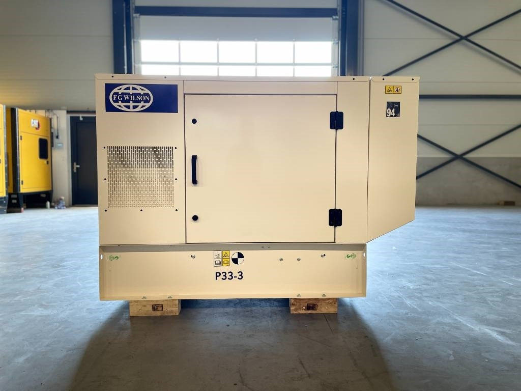 FG Wilson P33-3 - 33 kVA Genset - DPX-16003 - Áramfejlesztő: 4 kép. FG Wilson P33-3 - 33 kVA Genset - DPX-16003 - Áramfejlesztő: 4 kép.