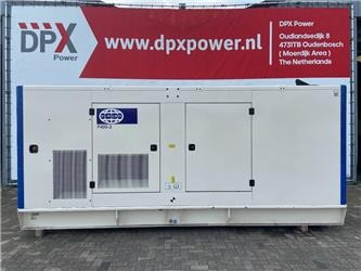 FG Wilson P400-3 - 400 kVA Genset - DPX-16017 - Áramfejlesztő: 1 kép. FG Wilson P400-3 - 400 kVA Genset - DPX-16017 - Áramfejlesztő: 1 kép.