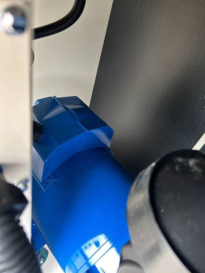 Új Áramfejlesztő FG Wilson P55-3 - 55 kVA Genset - DPX-16005: 14 kép. Új Áramfejlesztő FG Wilson P55-3 - 55 kVA Genset - DPX-16005: 14 kép.