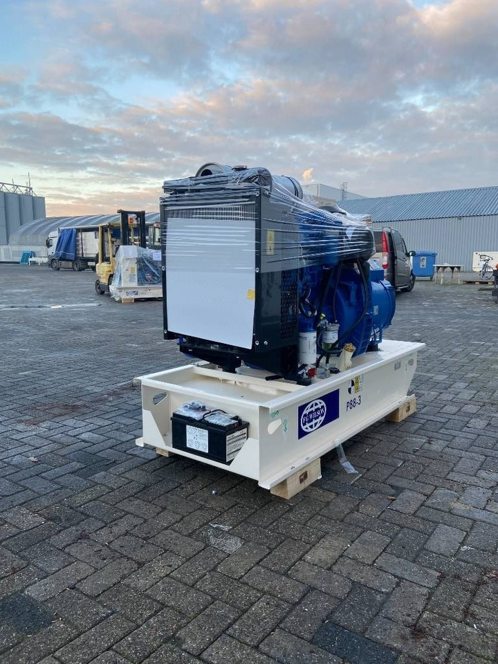 FG Wilson P88-3 - 88 kVA Open Genset - DPX-16007-O - Áramfejlesztő: 3 kép. FG Wilson P88-3 - 88 kVA Open Genset - DPX-16007-O - Áramfejlesztő: 3 kép.