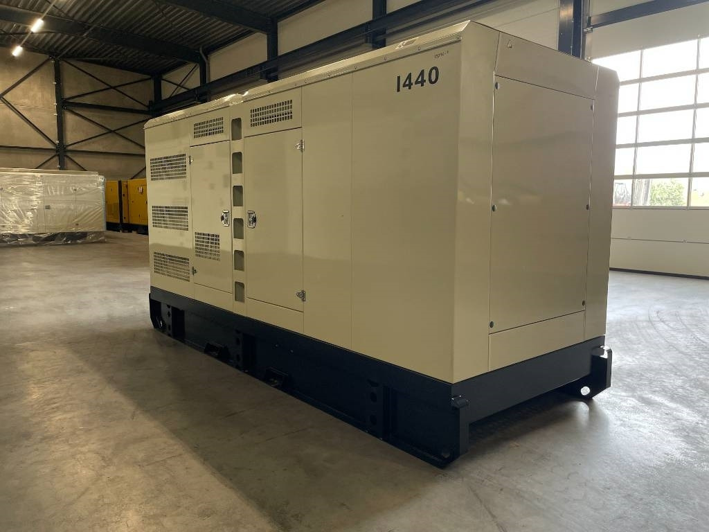 Iveco CR13TE3A - 440 kVA Generator - DPX-19796 - Áramfejlesztő: 3 kép. Iveco CR13TE3A - 440 kVA Generator - DPX-19796 - Áramfejlesztő: 3 kép.