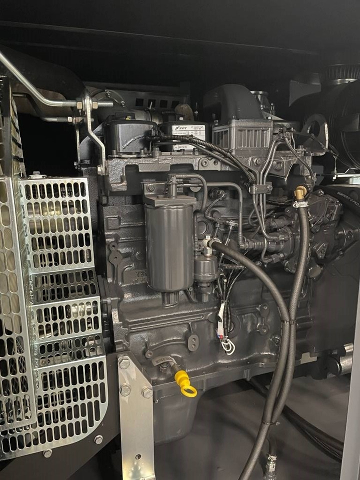 Új Áramfejlesztő Iveco NEF45SM3 - 85 kVA Generator - DPX-17551: 11 kép. Új Áramfejlesztő Iveco NEF45SM3 - 85 kVA Generator - DPX-17551: 11 kép.