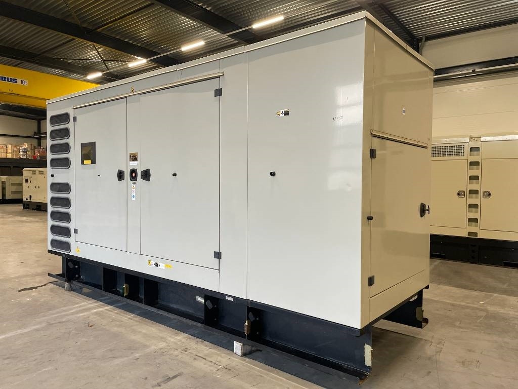 Perkins 2206A-E13TAG2 - 400 kVA Generator - DPX-12650 - Áramfejlesztő: 5 kép. Perkins 2206A-E13TAG2 - 400 kVA Generator - DPX-12650 - Áramfejlesztő: 5 kép.