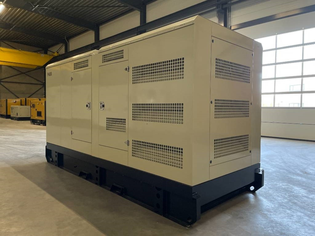 Perkins 2206C-E13TAG2 - 400 kVA Generator - DPX-19812 - Áramfejlesztő: 2 kép. Perkins 2206C-E13TAG2 - 400 kVA Generator - DPX-19812 - Áramfejlesztő: 2 kép.