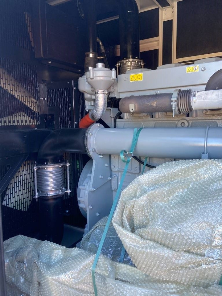 Perkins 4008TAG3 - 1.250 kVA Generator - DPX-21070 - Áramfejlesztő: 5 kép. Perkins 4008TAG3 - 1.250 kVA Generator - DPX-21070 - Áramfejlesztő: 5 kép.
