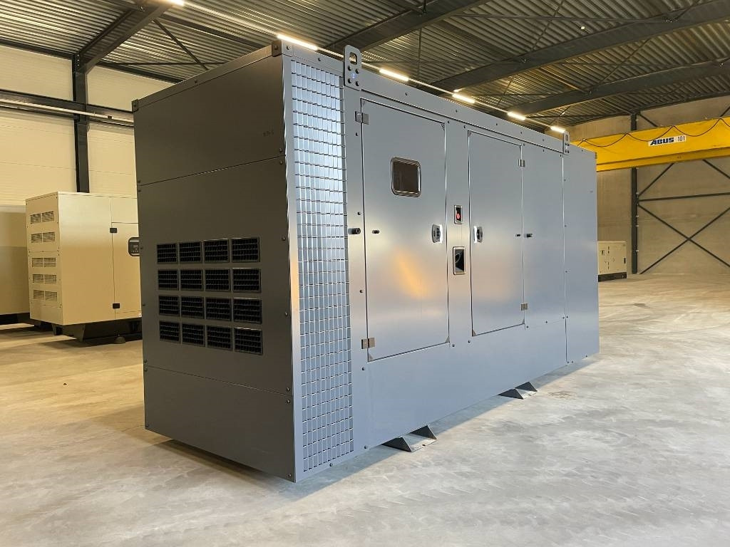 Scania DC16 - 660 kVA Generator - DPX-17954 - Áramfejlesztő: 2 kép. Scania DC16 - 660 kVA Generator - DPX-17954 - Áramfejlesztő: 2 kép.