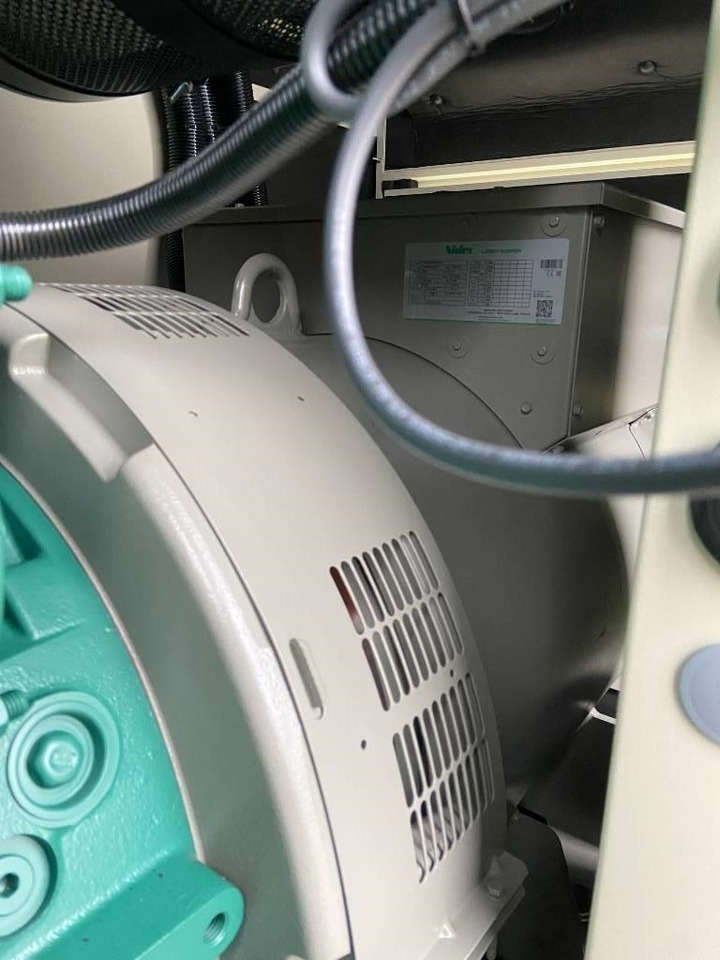 Volvo TAD1344GE - 450 kVA Generator - DPX-18880 - Áramfejlesztő: 2 kép. Volvo TAD1344GE - 450 kVA Generator - DPX-18880 - Áramfejlesztő: 2 kép.