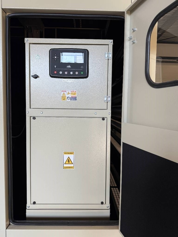 Volvo TAD1346GE - 550 kVA Generator - DPX-18882 - Áramfejlesztő: 5 kép. Volvo TAD1346GE - 550 kVA Generator - DPX-18882 - Áramfejlesztő: 5 kép.
