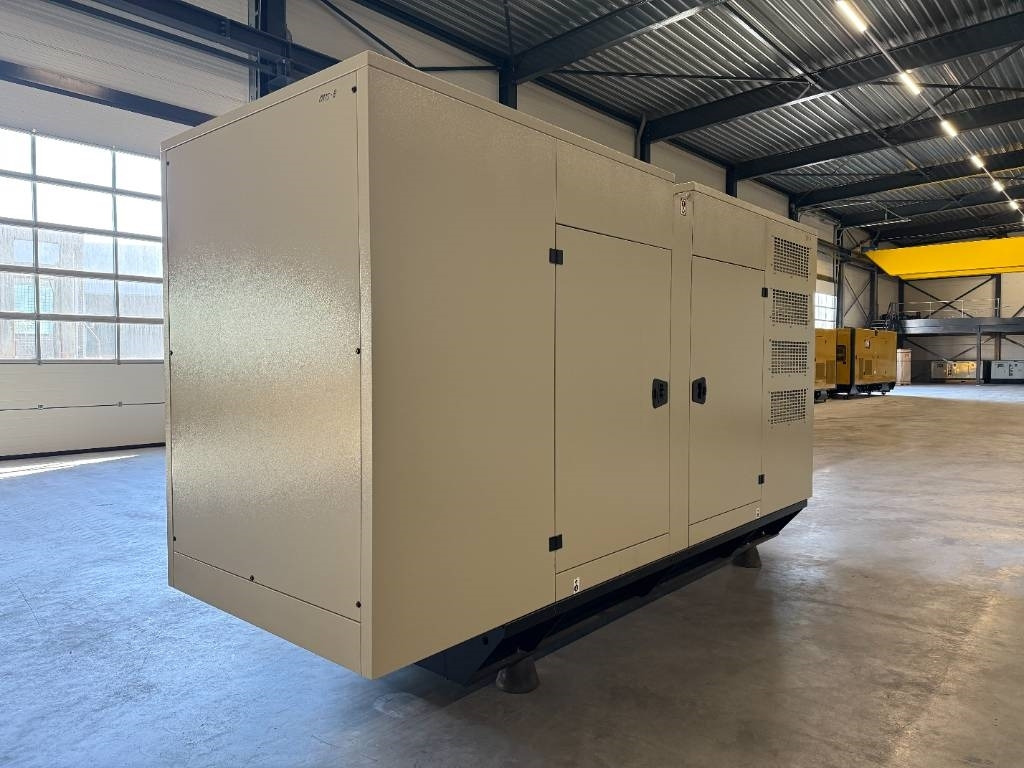 Volvo TAD840GE - 220 kVA Generator - DPX-18875 - Áramfejlesztő: 4 kép. Volvo TAD840GE - 220 kVA Generator - DPX-18875 - Áramfejlesztő: 4 kép.