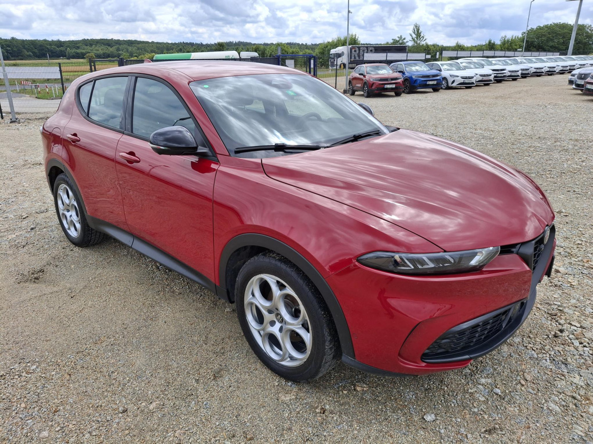 ALFA ROMEO TONALE SUV - Terepjáró/ SUV: 1 kép. ALFA ROMEO TONALE SUV - Terepjáró/ SUV: 1 kép.
