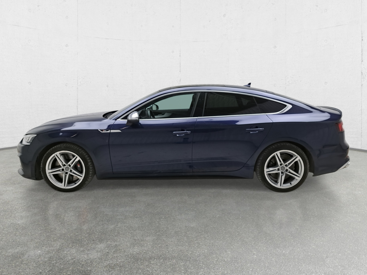 AUDI S5 LIFTBACK - Autó: 5 kép. AUDI S5 LIFTBACK - Autó: 5 kép.