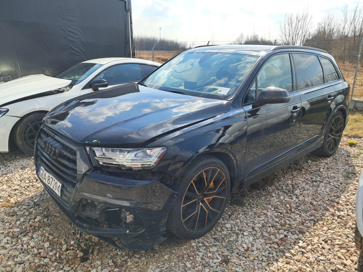 AUDI SQ7 SUV - Terepjáró/ SUV: 2 kép. AUDI SQ7 SUV - Terepjáró/ SUV: 2 kép.
