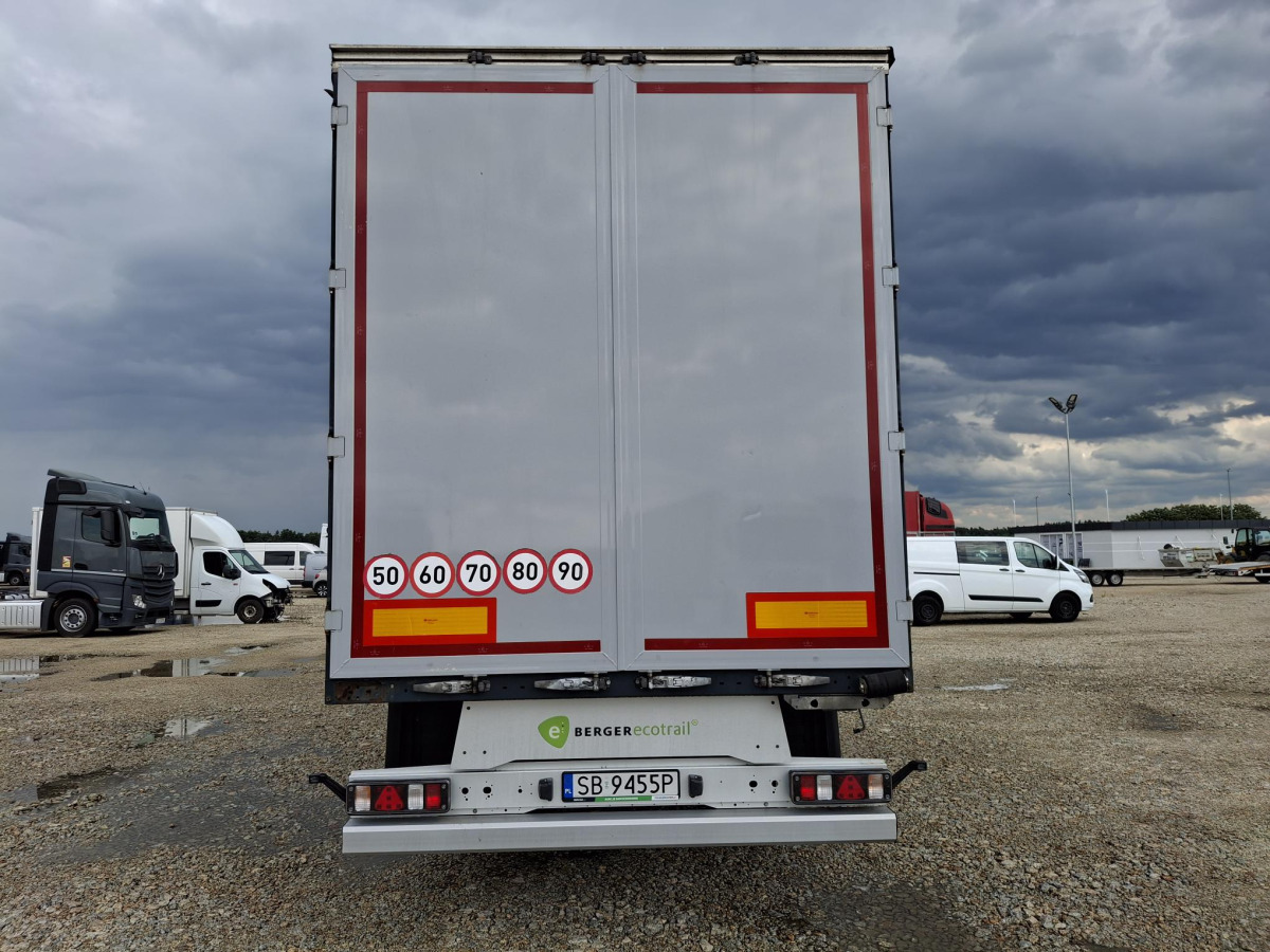 BERGER LTN FIRANA - Ponyvás pótkocsi: 2 kép. BERGER LTN FIRANA - Ponyvás pótkocsi: 2 kép.