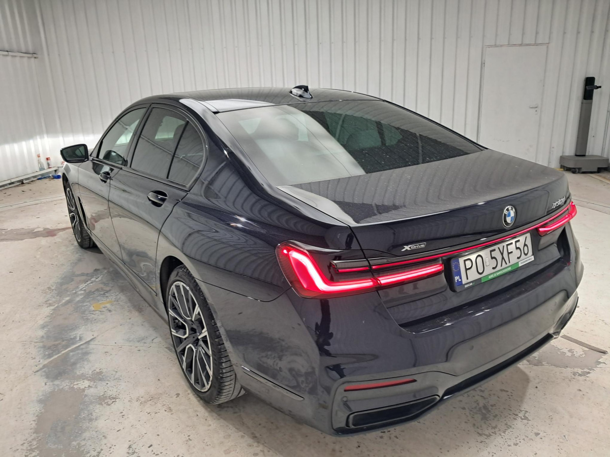 BMW 730D XDRIVE SEDAN - Szedán: 4 kép. BMW 730D XDRIVE SEDAN - Szedán: 4 kép.