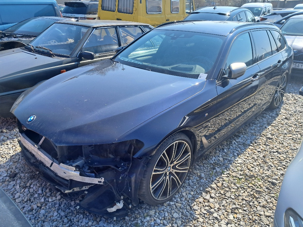 BMW M550D XDRIVE KOMBI - Autó: 2 kép. BMW M550D XDRIVE KOMBI - Autó: 2 kép.
