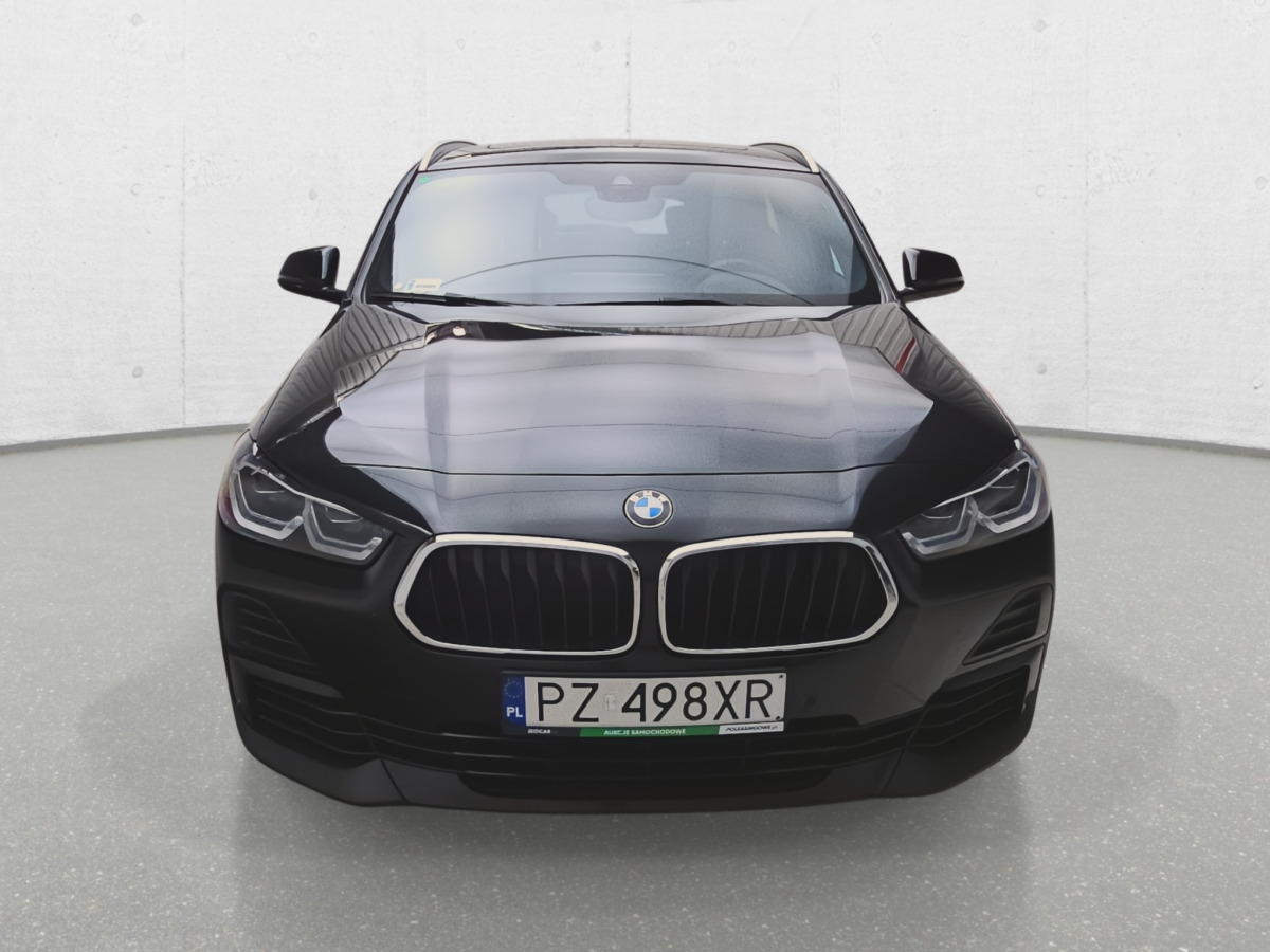 BMW X2 XDRIVE20D SUV - Terepjáró/ SUV: 3 kép. BMW X2 XDRIVE20D SUV - Terepjáró/ SUV: 3 kép.