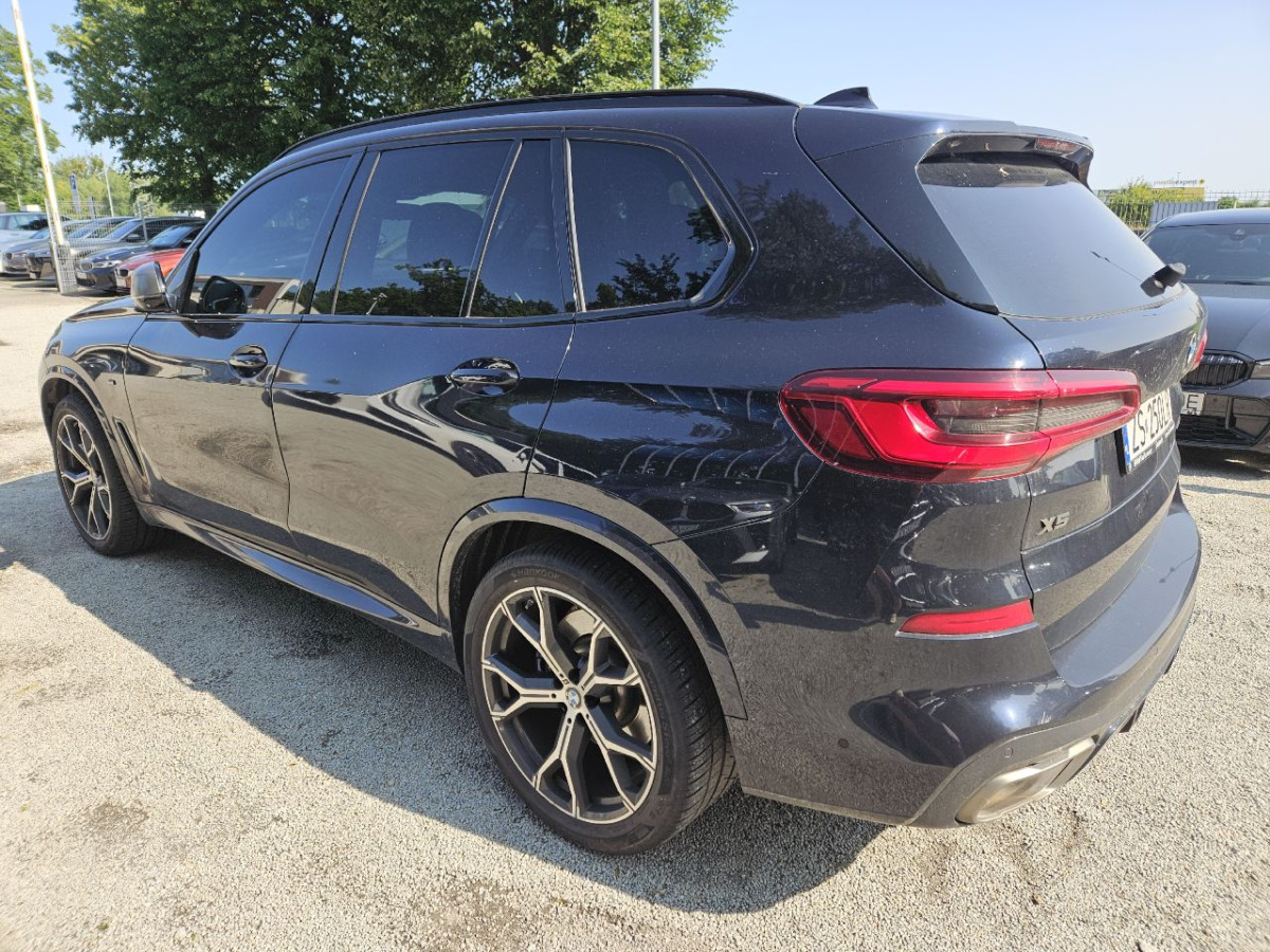 BMW X5 M50D SUV - Terepjáró/ SUV: 4 kép. BMW X5 M50D SUV - Terepjáró/ SUV: 4 kép.