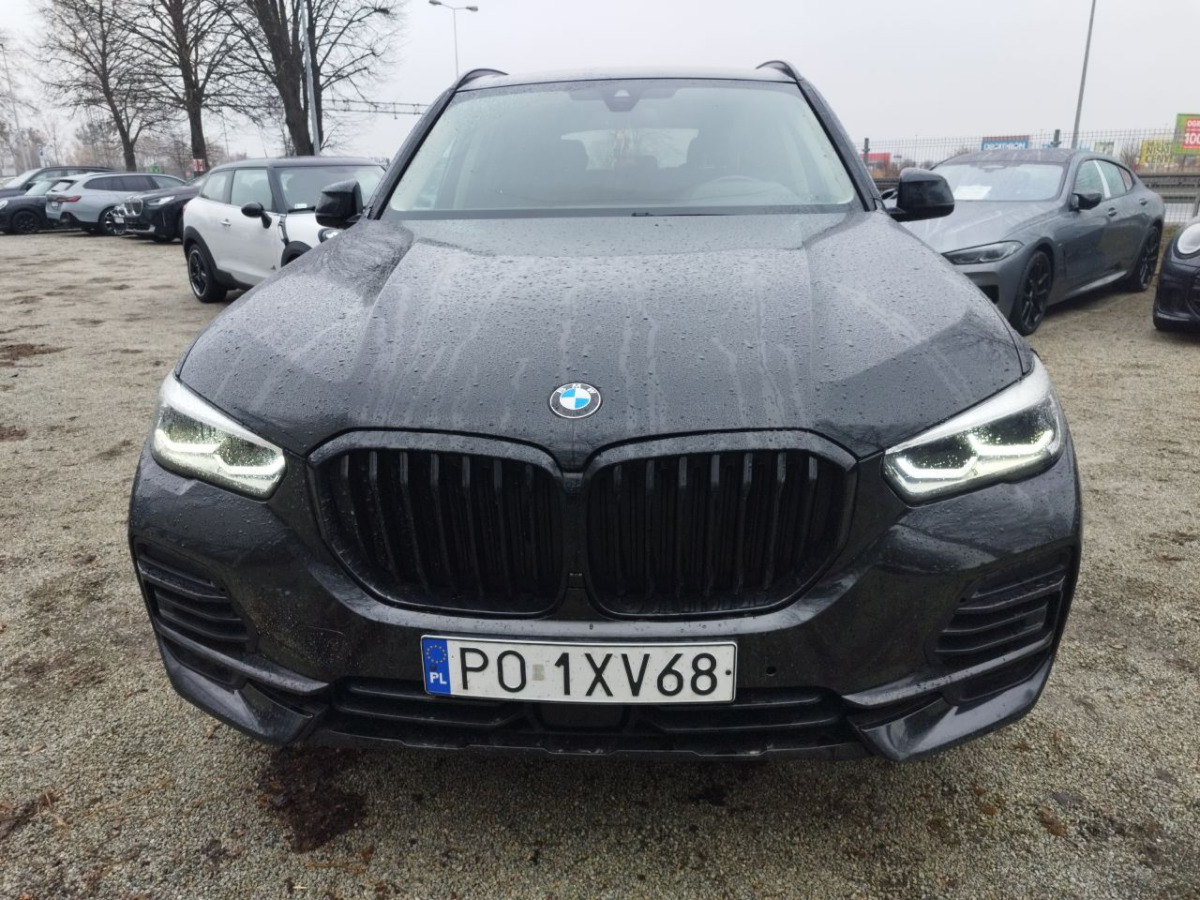 BMW X5 XDRIVE25D KOMBI - Autó: 3 kép. BMW X5 XDRIVE25D KOMBI - Autó: 3 kép.
