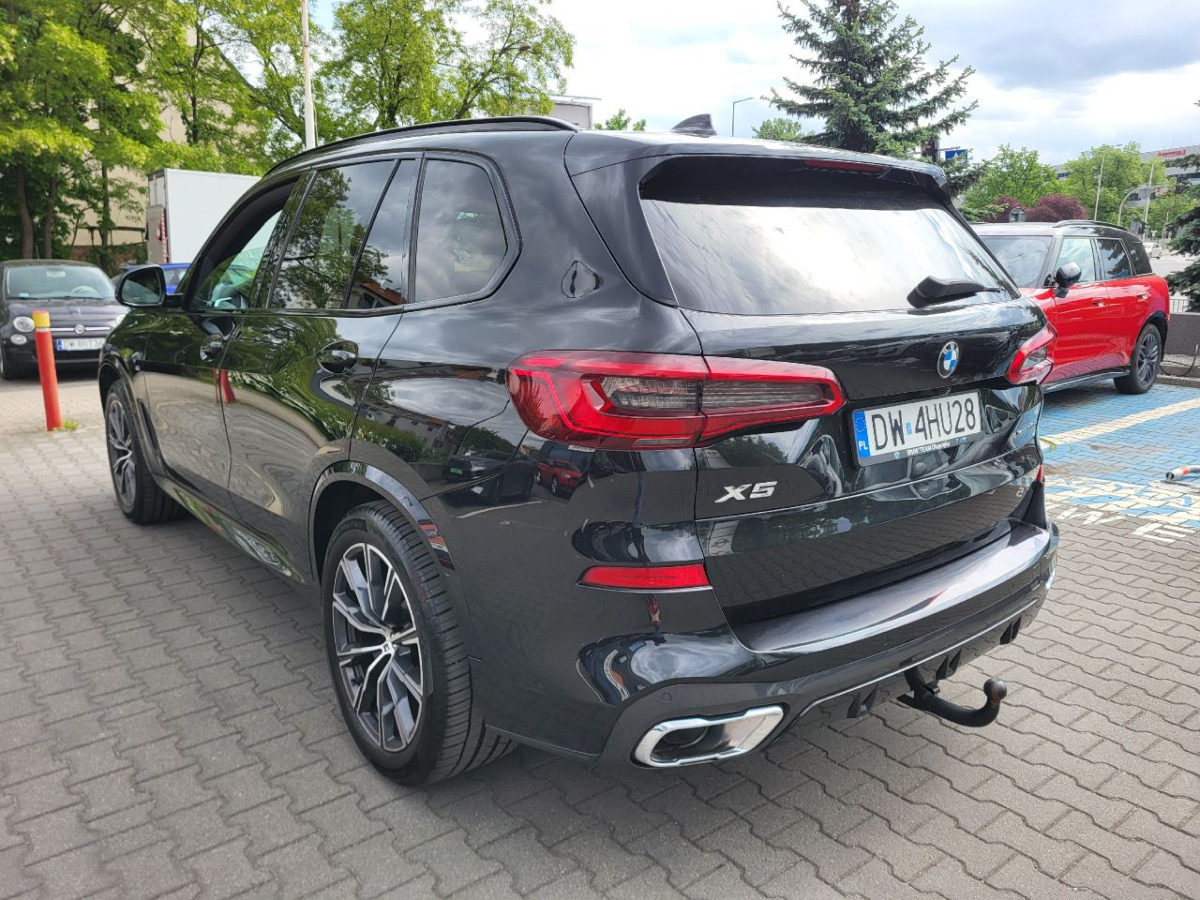 BMW X5 XDRIVE30D SUV - Terepjáró/ SUV: 4 kép. BMW X5 XDRIVE30D SUV - Terepjáró/ SUV: 4 kép.