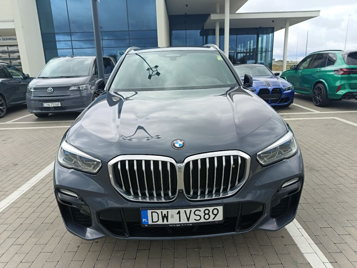 BMW X5 xDrive45e aut KOMBI - Autó: 5 kép. BMW X5 xDrive45e aut KOMBI - Autó: 5 kép.