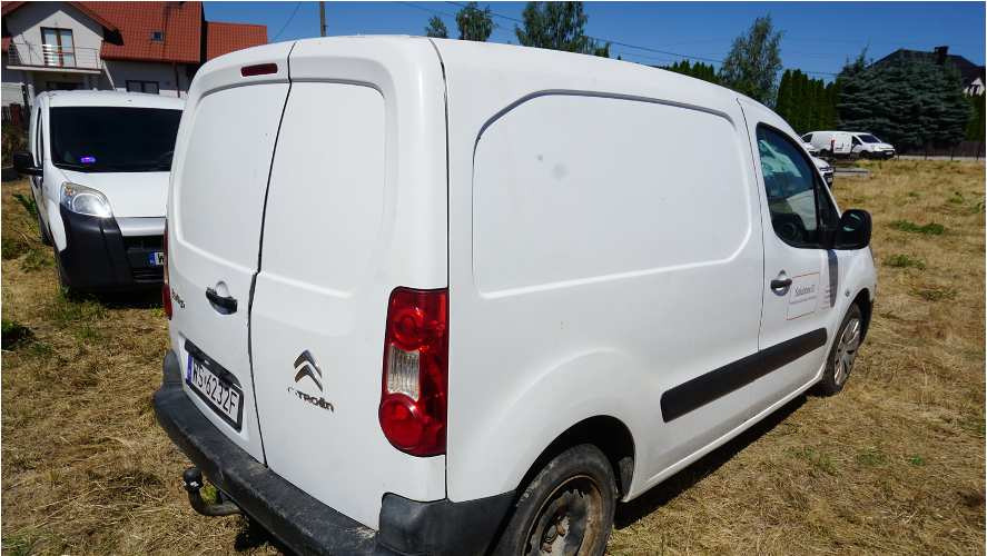 CITROEN BERLINGO FURGON BLASZAK - Furgon: 5 kép. CITROEN BERLINGO FURGON BLASZAK - Furgon: 5 kép.