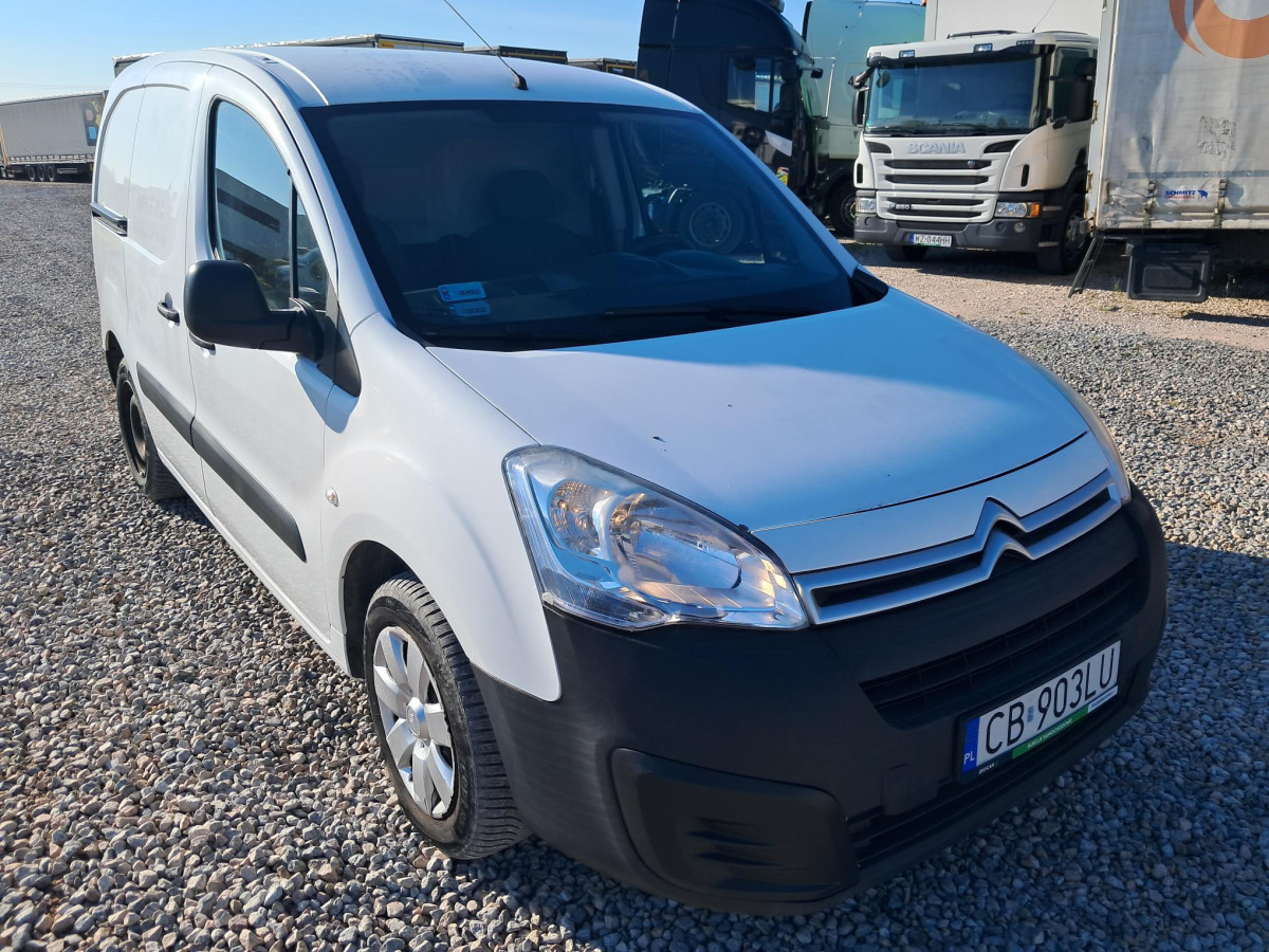 CITROEN BERLINGO FURGON BLASZAK - Furgon: 1 kép. CITROEN BERLINGO FURGON BLASZAK - Furgon: 1 kép.