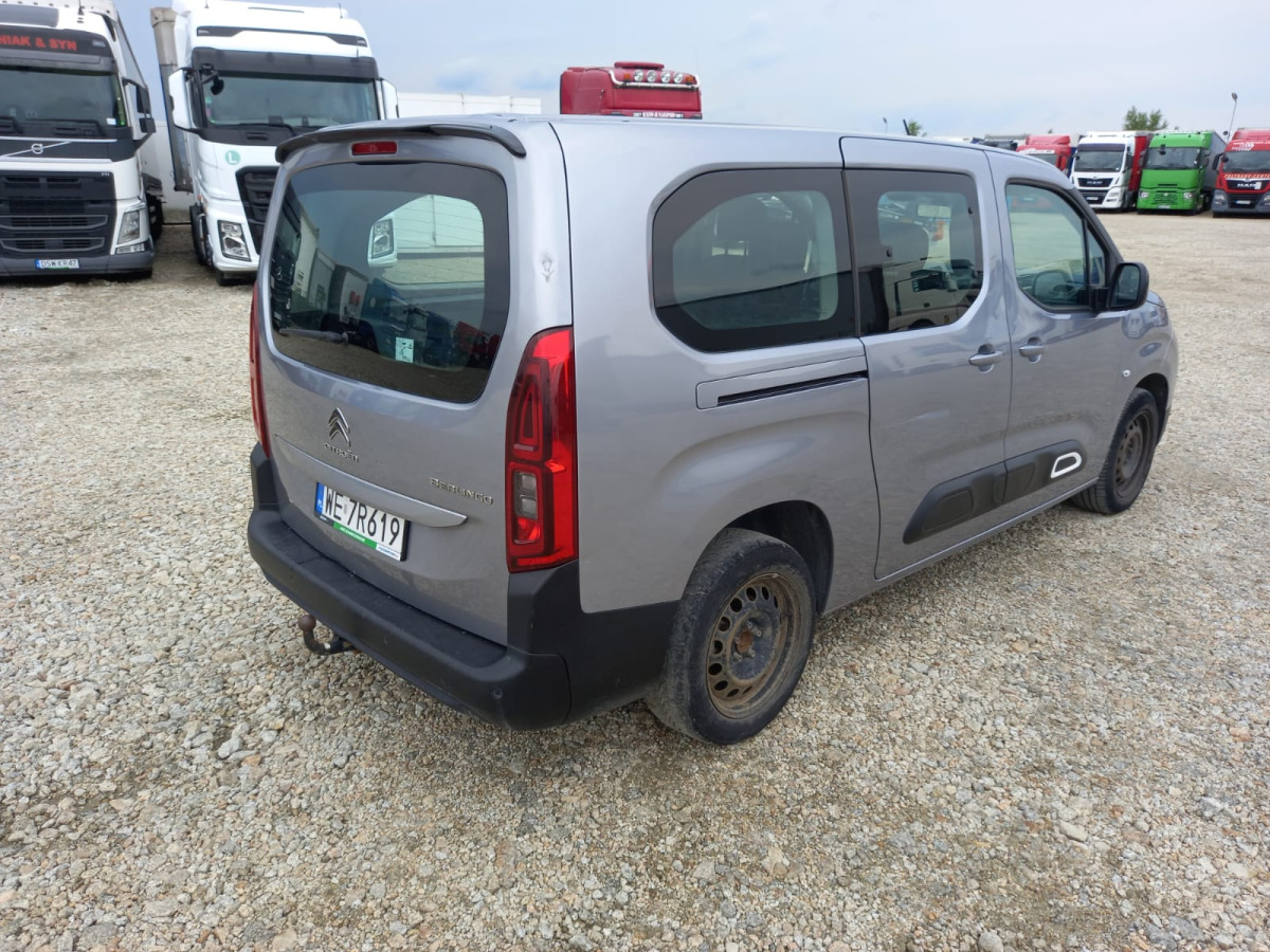 CITROEN BERLINGO MINIVAN - Autó: 5 kép. CITROEN BERLINGO MINIVAN - Autó: 5 kép.