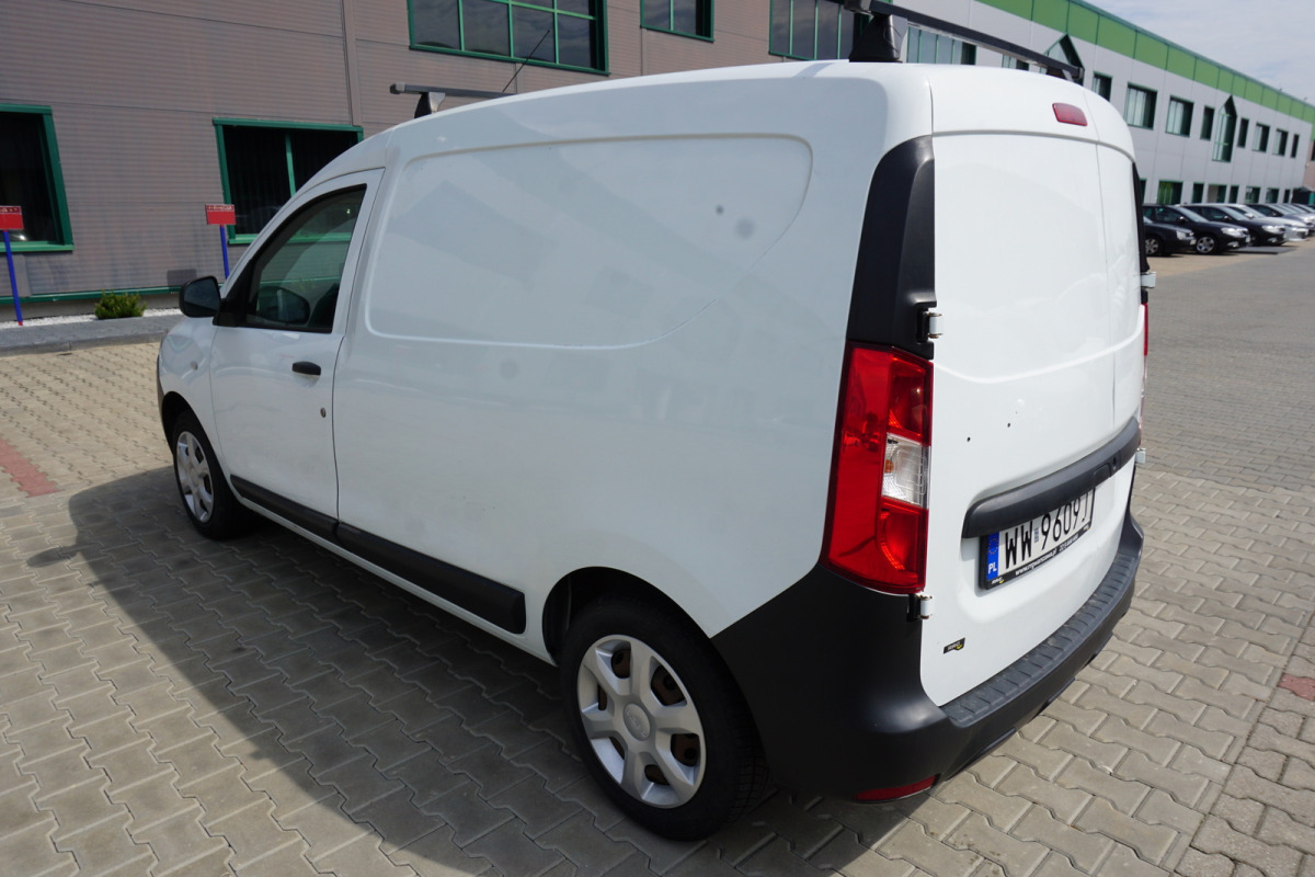DACIA DOKKER FURGON BLASZAK - Furgon: 4 kép. DACIA DOKKER FURGON BLASZAK - Furgon: 4 kép.