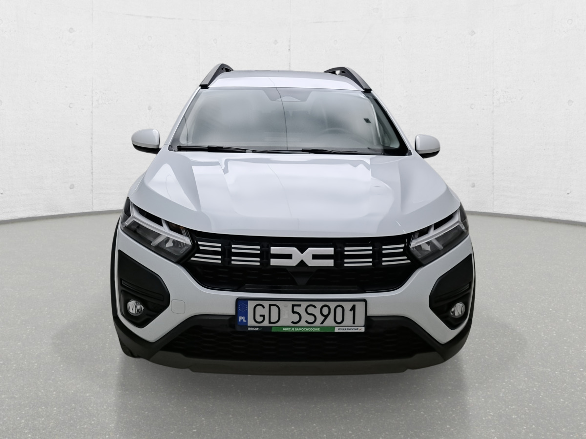 DACIA JOGGER SUV - Terepjáró/ SUV: 3 kép. DACIA JOGGER SUV - Terepjáró/ SUV: 3 kép.