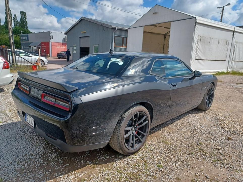 DODGE CHALLENGER COUPE - Autó: 4 kép. DODGE CHALLENGER COUPE - Autó: 4 kép.