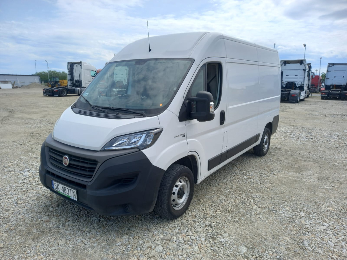 FIAT DUCATO FURGON BLASZAK - Furgon: 2 kép. FIAT DUCATO FURGON BLASZAK - Furgon: 2 kép.