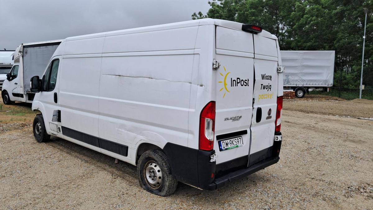 FIAT DUCATO FURGON BLASZAK - Furgon: 4 kép. FIAT DUCATO FURGON BLASZAK - Furgon: 4 kép.
